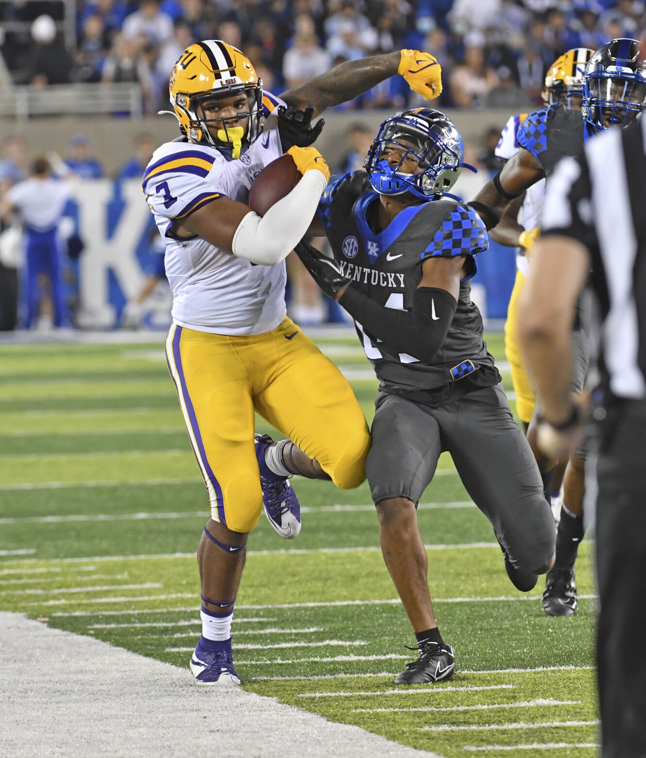 lsukentucky.101021 HS 3130.JPG